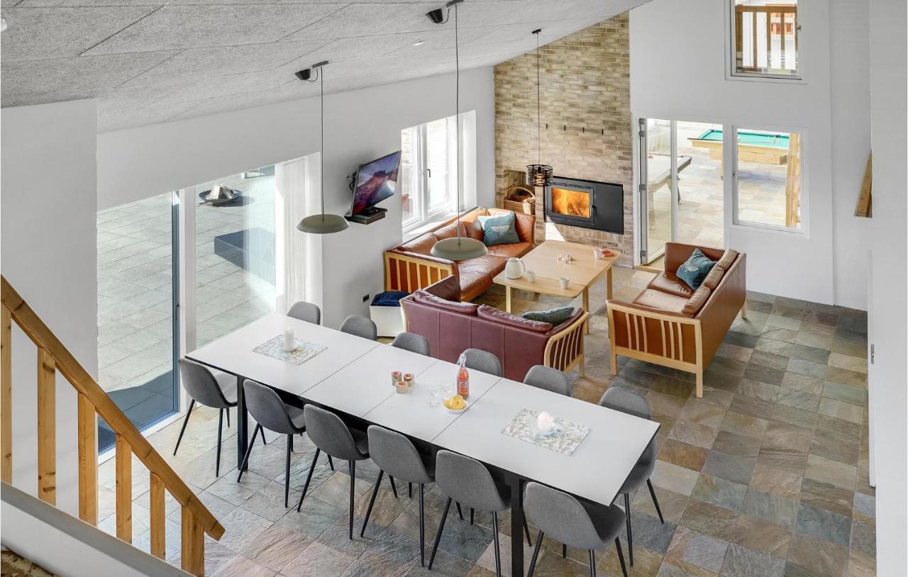 Nice Home In Tarm With Kitchen Екстер'єр фото
